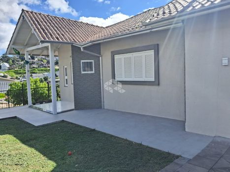 Foto 1 do(a) Casa de 3 quartos à venda em Cruzeiro, Farroupilha