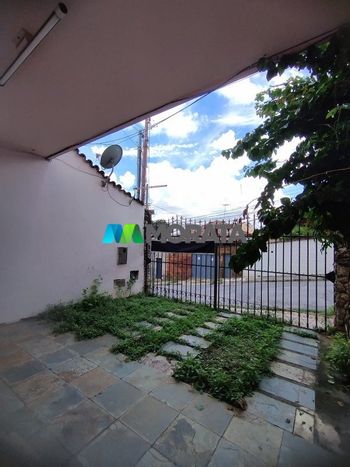 Foto 31 do(a) Casa de 6 quartos à venda em Carlos Prates, Belo Horizonte