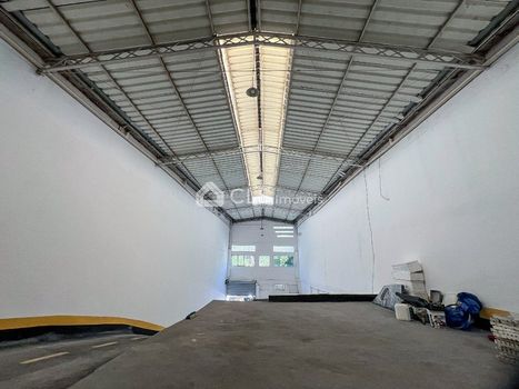 Foto 1 do(a) Galpão / Depósito / Armazém / Pavilhão false à venda em Vila Romana, São Paulo