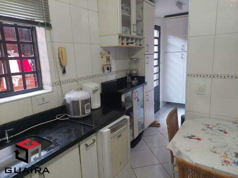 Foto 10 do(a) Casa de 3 quartos à venda em Jardim Ocara, Santo André