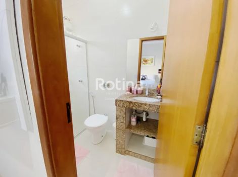 Foto 5 do(a) Casa de 2 quartos à venda em Shopping Park, Uberlândia