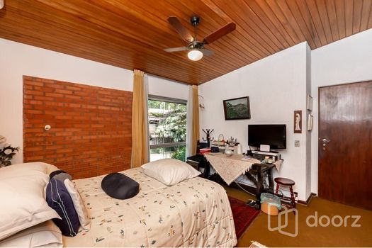 Foto 13 do(a) Casa de 4 quartos à venda em Cidade Jardim, São Paulo