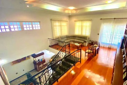 Foto 3 do(a) Casa de 5 quartos à venda em Padre Eustáquio, Belo Horizonte