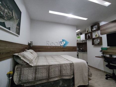 Foto 3 do(a) Flat de 2 quartos à venda em Copacabana, Rio de Janeiro