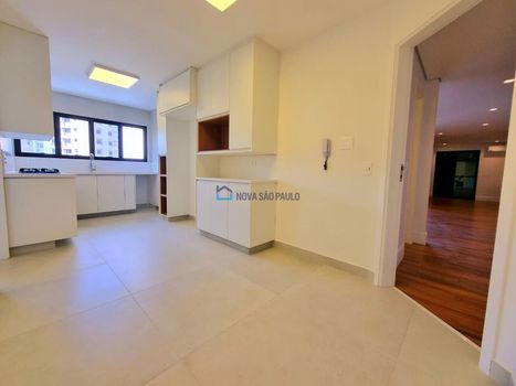 Foto 14 do(a) Apartamento de 4 quartos à venda em Planalto Paulista, São Paulo