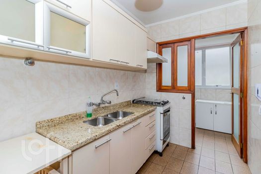 Foto 23 do(a) Apartamento de 2 quartos à venda em Petrópolis, Porto Alegre