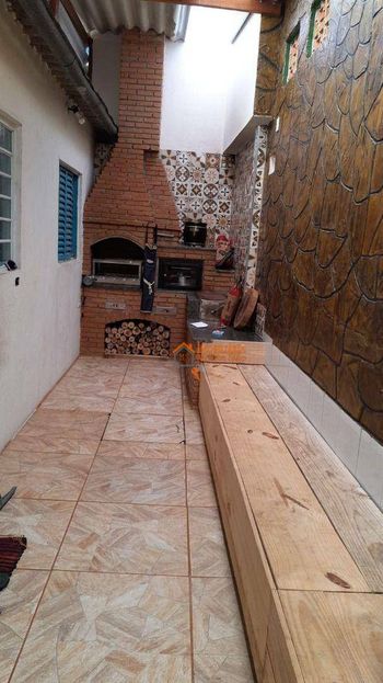 Foto 22 do(a) Casa de 8 quartos à venda em Jardim Normandia, Guarulhos