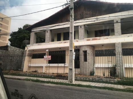 Foto 3 do(a) Casa de 22 quartos à venda em Montese, Fortaleza