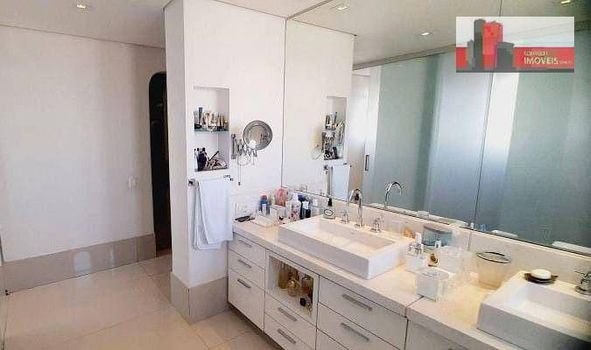 Foto 12 do(a) Kitnet / JK / Studio de 5 quartos à venda em Santa Cecília, São Paulo