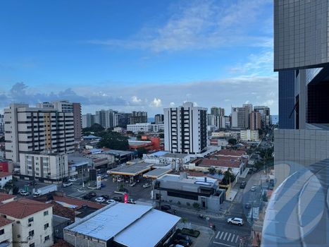 Foto 3 do(a) Apartamento de 2 quartos à venda em Jatiúca, Maceió