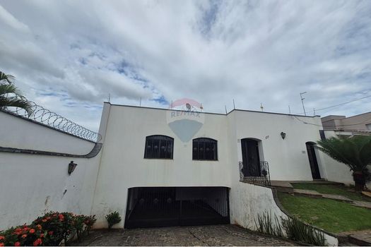 Foto 6 do(a) Casa de 5 quartos à venda em Nova Piracicaba, Piracicaba