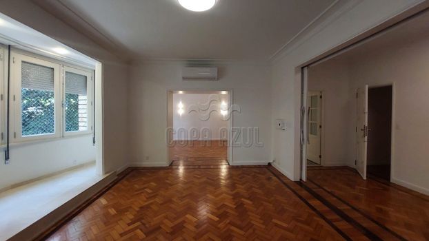 Foto 1 do(a) Apartamento de 3 quartos à venda em Leme, Rio de Janeiro