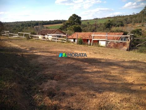 Foto 3 do(a) Fazenda / Sítio / Chácara de 1 quartos à venda em null, Cordisburgo