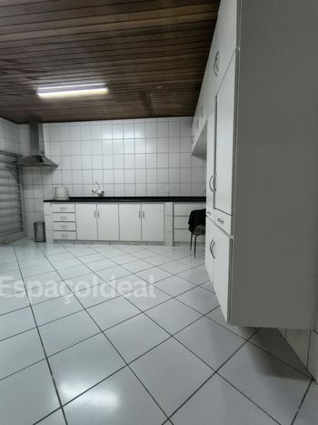 Foto 3 do(a) Casa de 3 quartos à venda em Centro, Lençóis Paulista