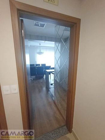 Foto 2 do(a) Apartamento de 3 quartos à venda em Vila Nova, Maringá