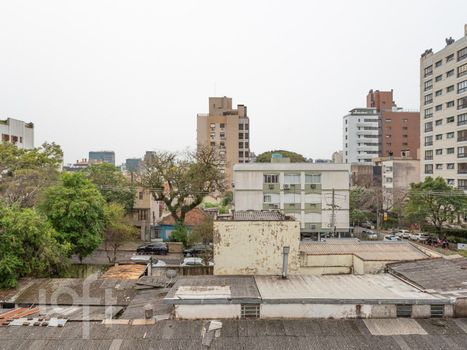 Foto 4 do(a) Apartamento de 2 quartos à venda em Mont Serrat, Porto Alegre