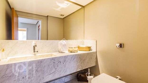 Foto 10 do(a) Apartamento de 4 quartos à venda em Moinhos de Vento, Porto Alegre