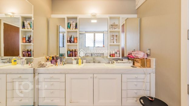 Foto 20 do(a) Apartamento de 4 quartos à venda em Moinhos de Vento, Porto Alegre