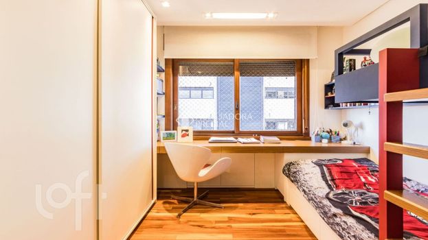 Foto 14 do(a) Apartamento de 4 quartos à venda em Moinhos de Vento, Porto Alegre