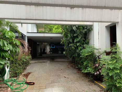 Foto 3 do(a) Casa de 3 quartos à venda em Jardim Luzitânia, São Paulo