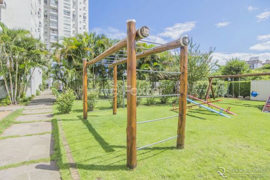 Foto 41 do(a) Apartamento de 2 quartos à venda em Passo da Areia, Porto Alegre