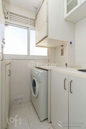 Foto 17 do(a) Apartamento de 2 quartos à venda em Passo da Areia, Porto Alegre