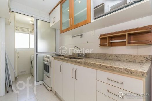 Foto 14 do(a) Apartamento de 2 quartos à venda em Passo da Areia, Porto Alegre
