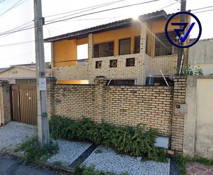 Foto 1 do(a) Casa de 4 quartos à venda em Tauape, Fortaleza