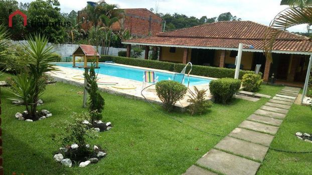 Foto 3 do(a) Casa de 4 quartos à venda em null, Igaratá