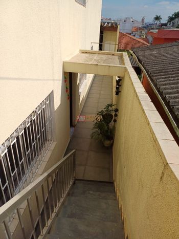 Foto 17 do(a) Casa de 3 quartos à venda em Vila Aquilino, Santo André