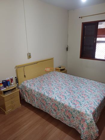 Foto 4 do(a) Casa de 3 quartos à venda em Vila Aquilino, Santo André