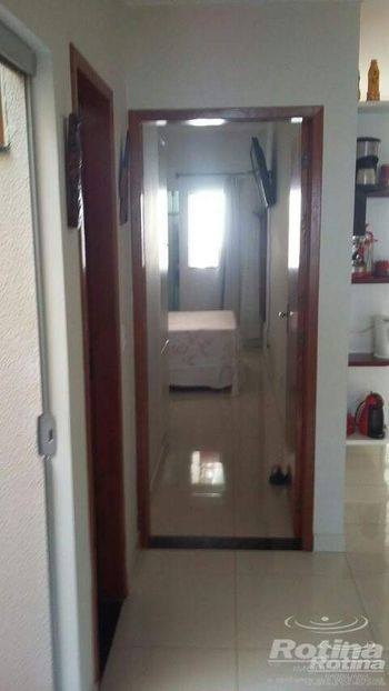 Foto 7 do(a) Casa de 2 quartos à venda em Jardim Europa, Uberlândia