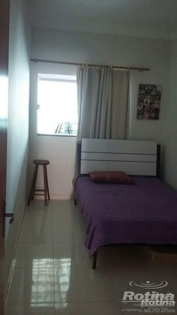 Foto 6 do(a) Casa de 2 quartos à venda em Jardim Europa, Uberlândia