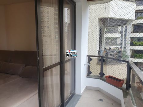 Foto 9 do(a) Apartamento de 3 quartos à venda em Vila Nova Conceição, São Paulo