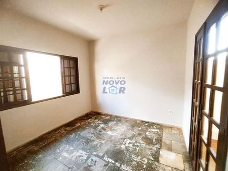 Foto 3 do(a) Casa de 4 quartos à venda em Jardim Andere, Varginha