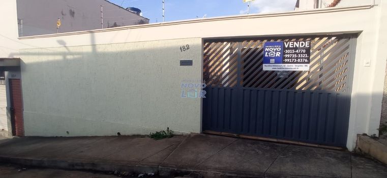 Foto 1 do(a) Casa de 4 quartos à venda em Jardim Andere, Varginha