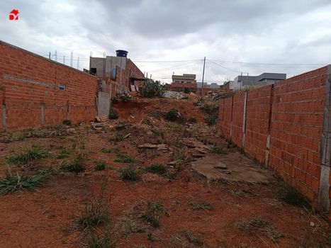 Foto 8 do(a) Terreno false à venda em Jardim Itália, Anápolis