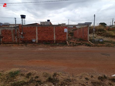 Foto 4 do(a) Terreno false à venda em Jardim Itália, Anápolis