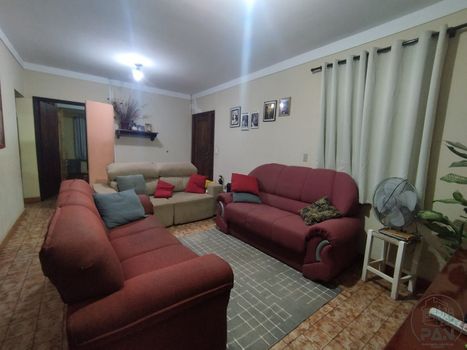 Foto 4 do(a) Casa de 4 quartos à venda em Vila Carmelo, Botucatu