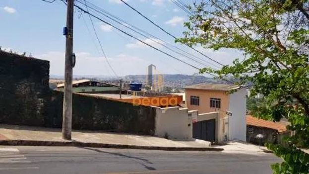 Foto 13 do(a) Casa de 3 quartos à venda em Califórnia, Belo Horizonte