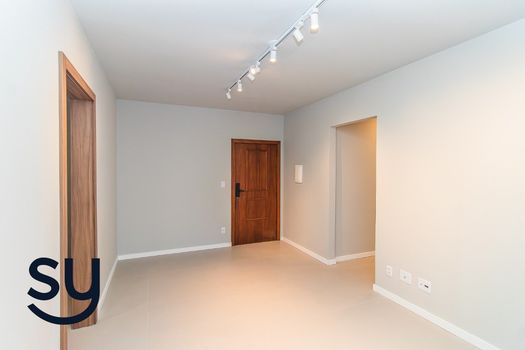 Foto 5 do(a) Apartamento de 2 quartos à venda em Vila Ipiranga, Porto Alegre