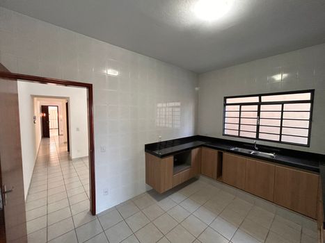 Foto 19 do(a) Casa de 3 quartos à venda em Vila Galvão, Jundiaí