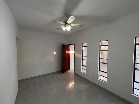 Foto 13 do(a) Casa de 3 quartos à venda em Vila Galvão, Jundiaí