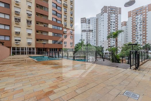 Foto 30 do(a) Apartamento de 3 quartos à venda em Vila Ipiranga, Porto Alegre