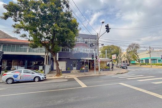 Foto 5 do(a) Sala / Conjunto Comercial de 4 quartos à venda em Água Verde, Curitiba