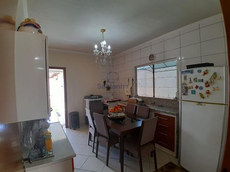 Foto 5 do(a) Casa de 3 quartos à venda em Jardim Morenão, Campo Grande