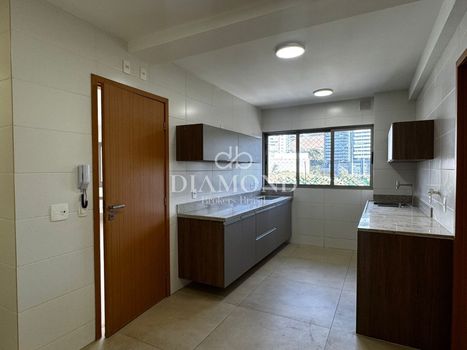 Foto 6 do(a) Apartamento de 4 quartos à venda em Vale do Sereno, Nova Lima
