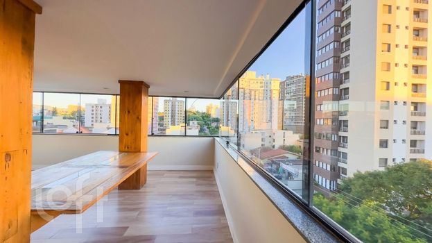 Foto 6 do(a) Apartamento de 4 quartos à venda em Passo da Areia, Porto Alegre