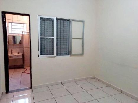 Foto 12 do(a) Casa de 2 quartos à venda em Vila Lemos, Campinas