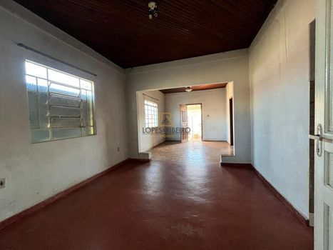 Foto 4 do(a) Casa de 3 quartos à venda em Vila Carmelo, Botucatu